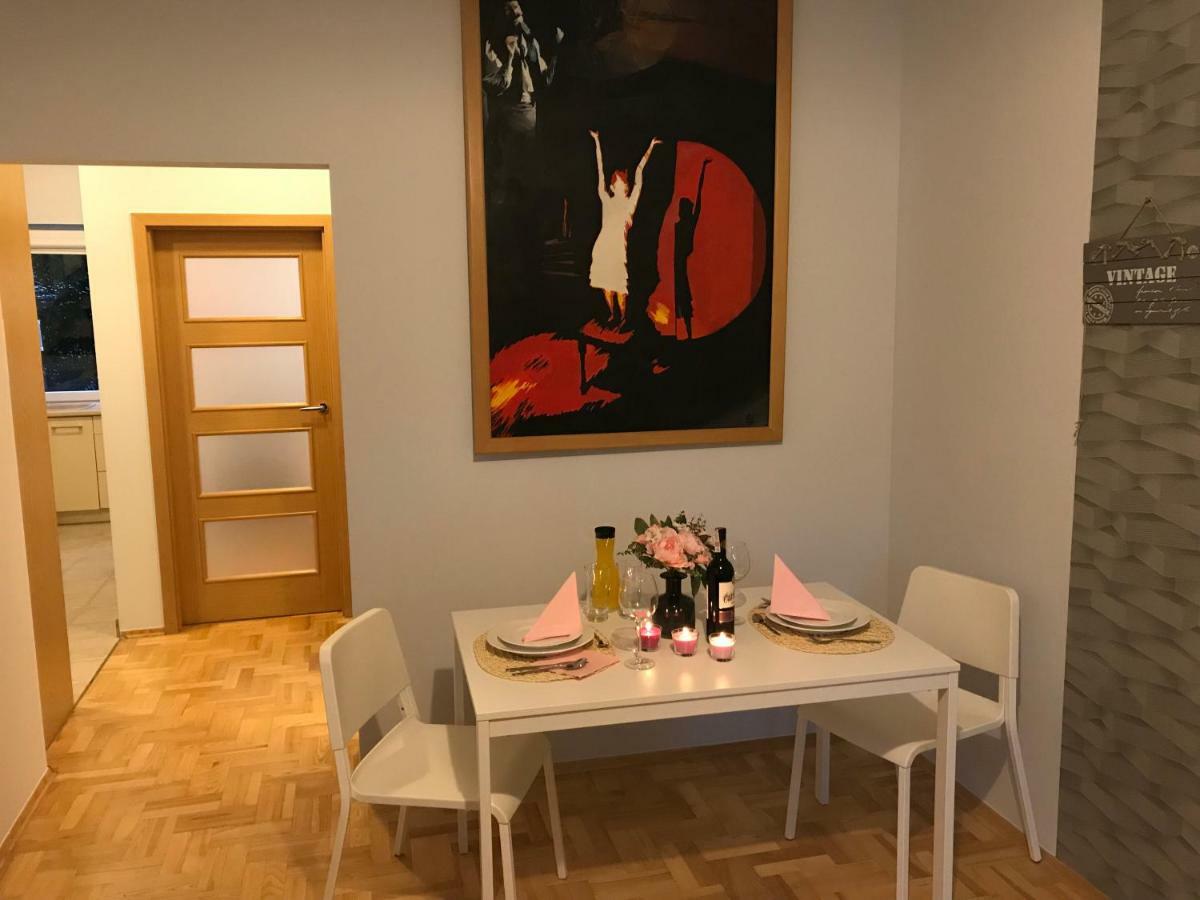Rent0nline Hoza Center Metro Lägenhet