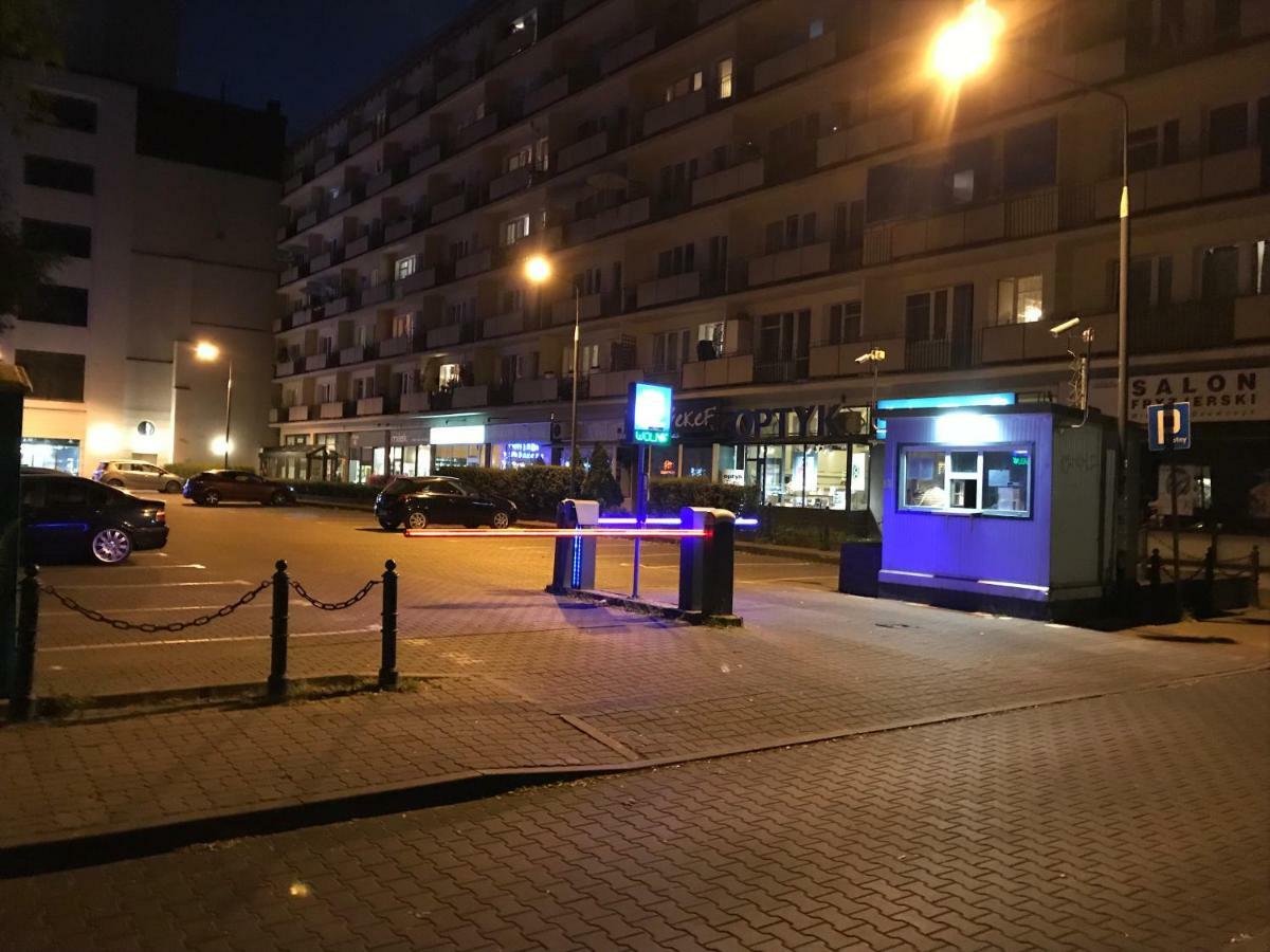 Rent0nline Hoza Center Metro Warszawa
