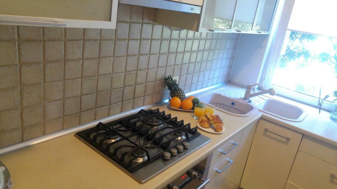 Rent0nline Hoza Center Metro Butas Warsaw