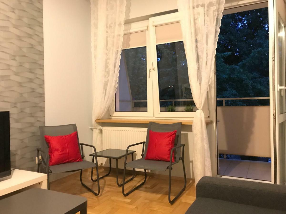 Rent0nline Hoza Center Metro Butas Warsaw