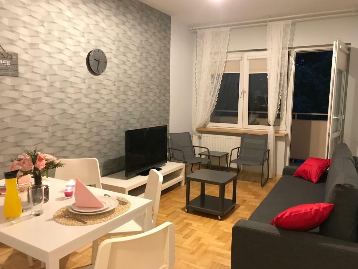 Butas Rent0nline Hoza Center Metro Warsaw
